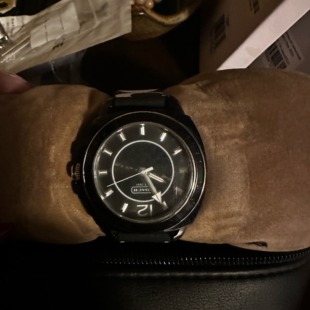 NWT Coach black white Logo Silicone Watch - Picture 3 of 4